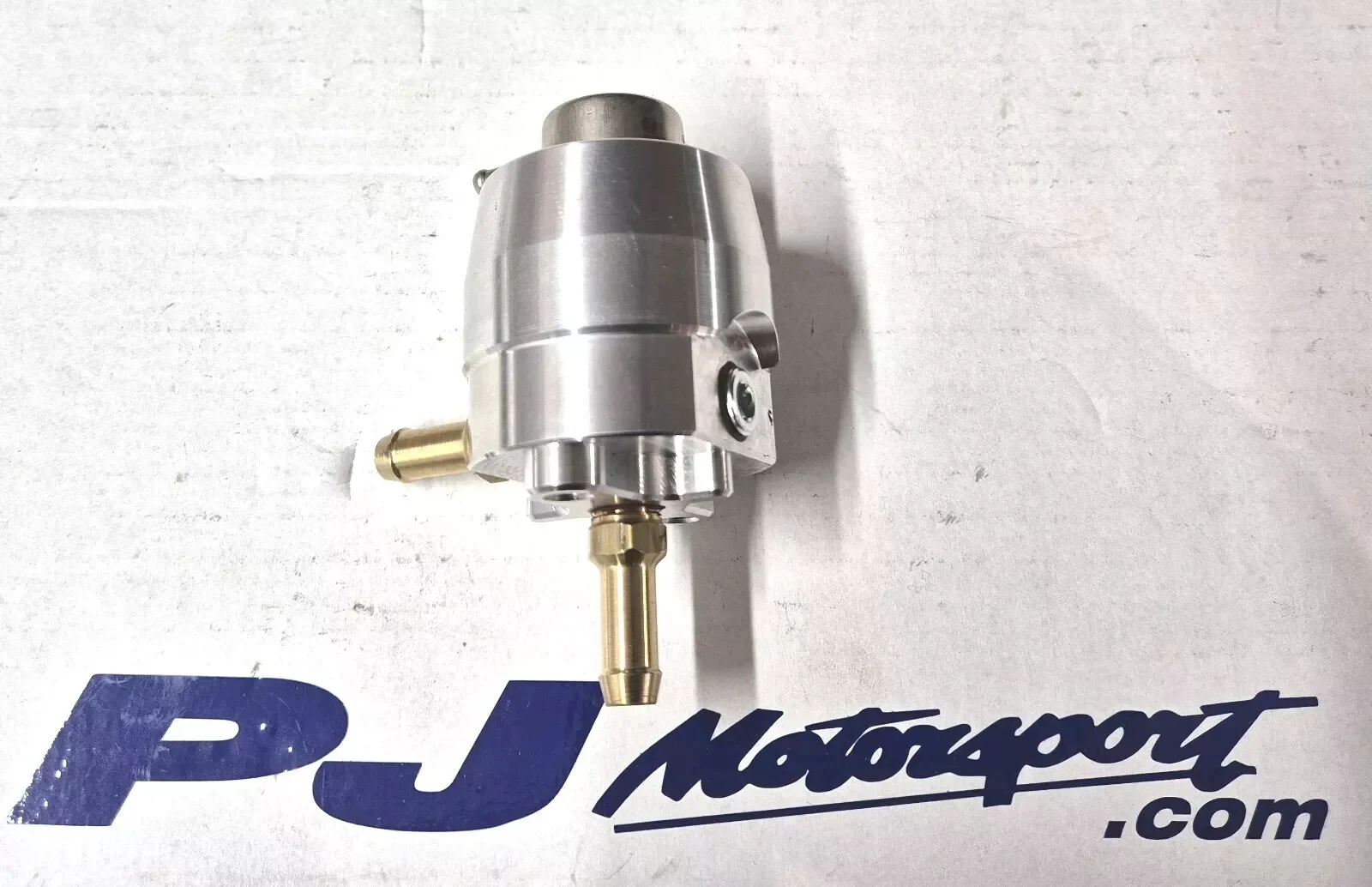 Cosworth 2WD fuel regulator Bosch 3.5 bar std pressure direct fit