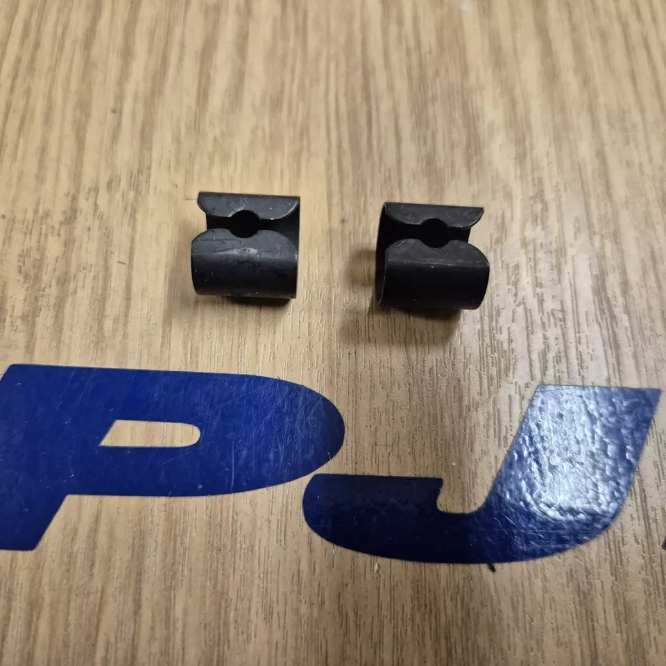 Genuine Ford Cosworth throttle cable clip x2