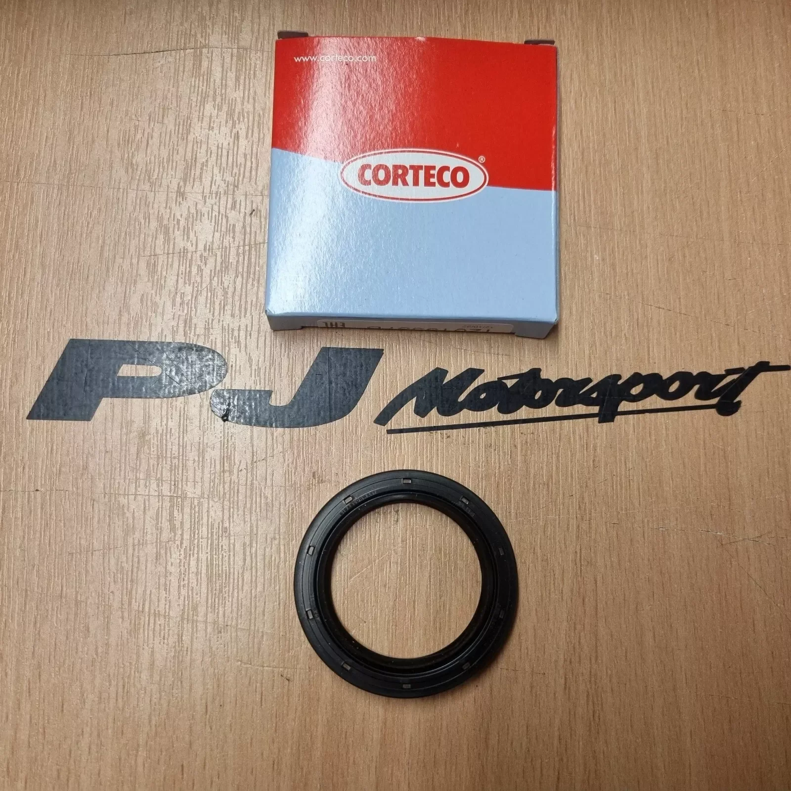 Cosworth 4x4 transfer box seal MT75 gearbox o.e manufacturer