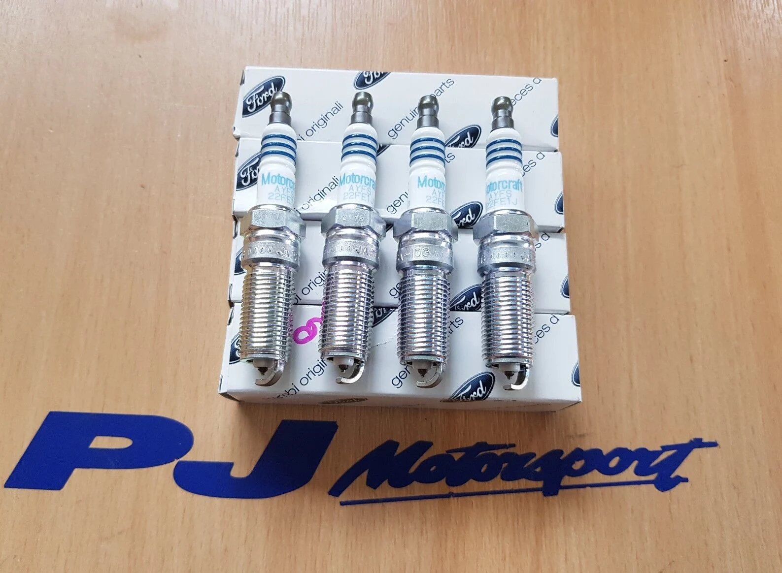 Genuine Ford focus MK1 spark plug set (x4)