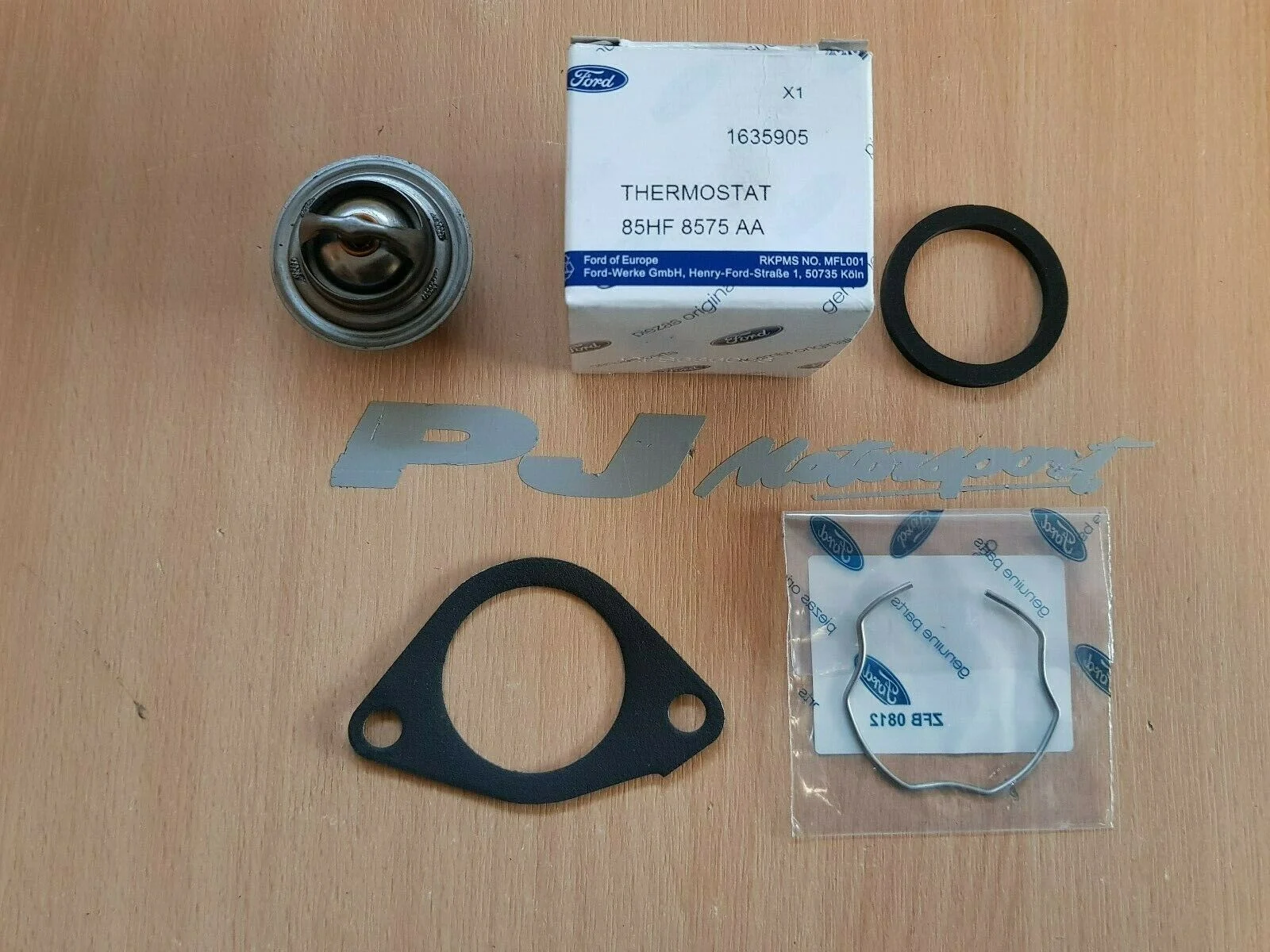 Genuine Ford Cosworth 2wd 88 degree thermostat W/ gasket, seal & clip