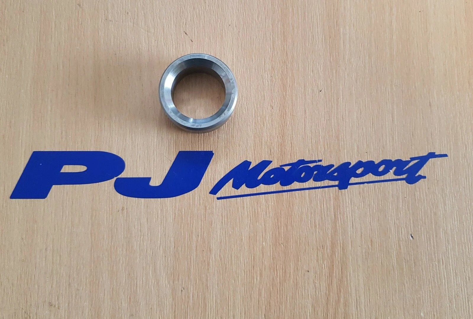 Cosworth 4x4 camshaft spacer/seal retainer
