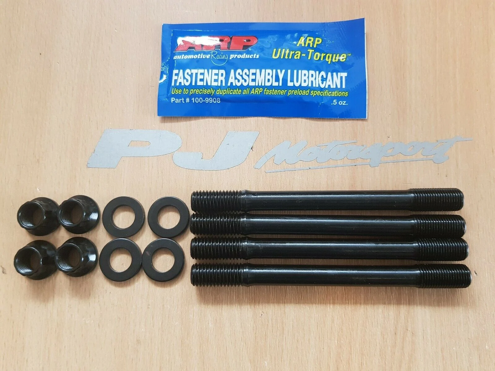 ARP Cosworth corner head studs x4