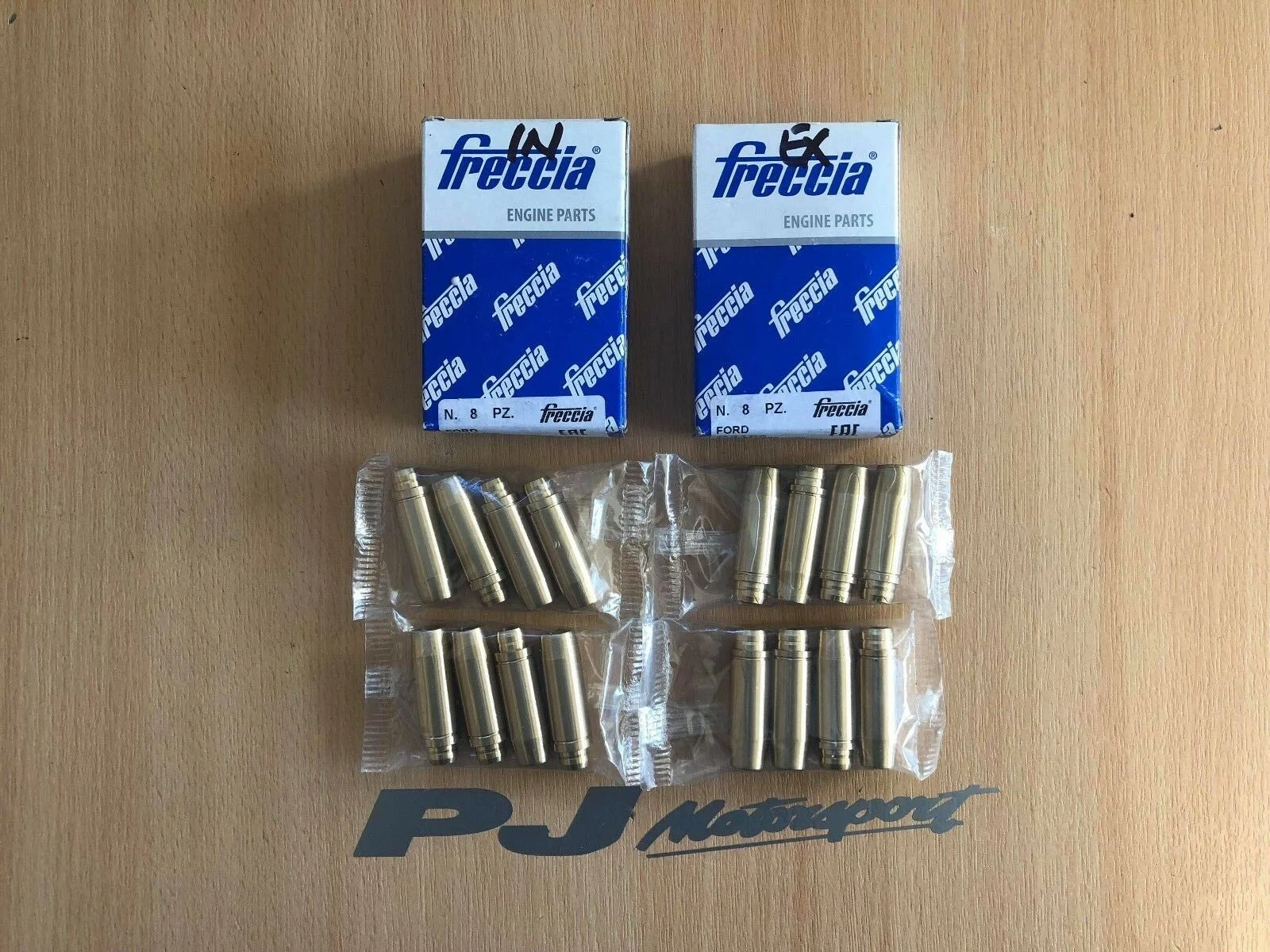 Freccia Cosworth yb bronze inlet valve guide set
